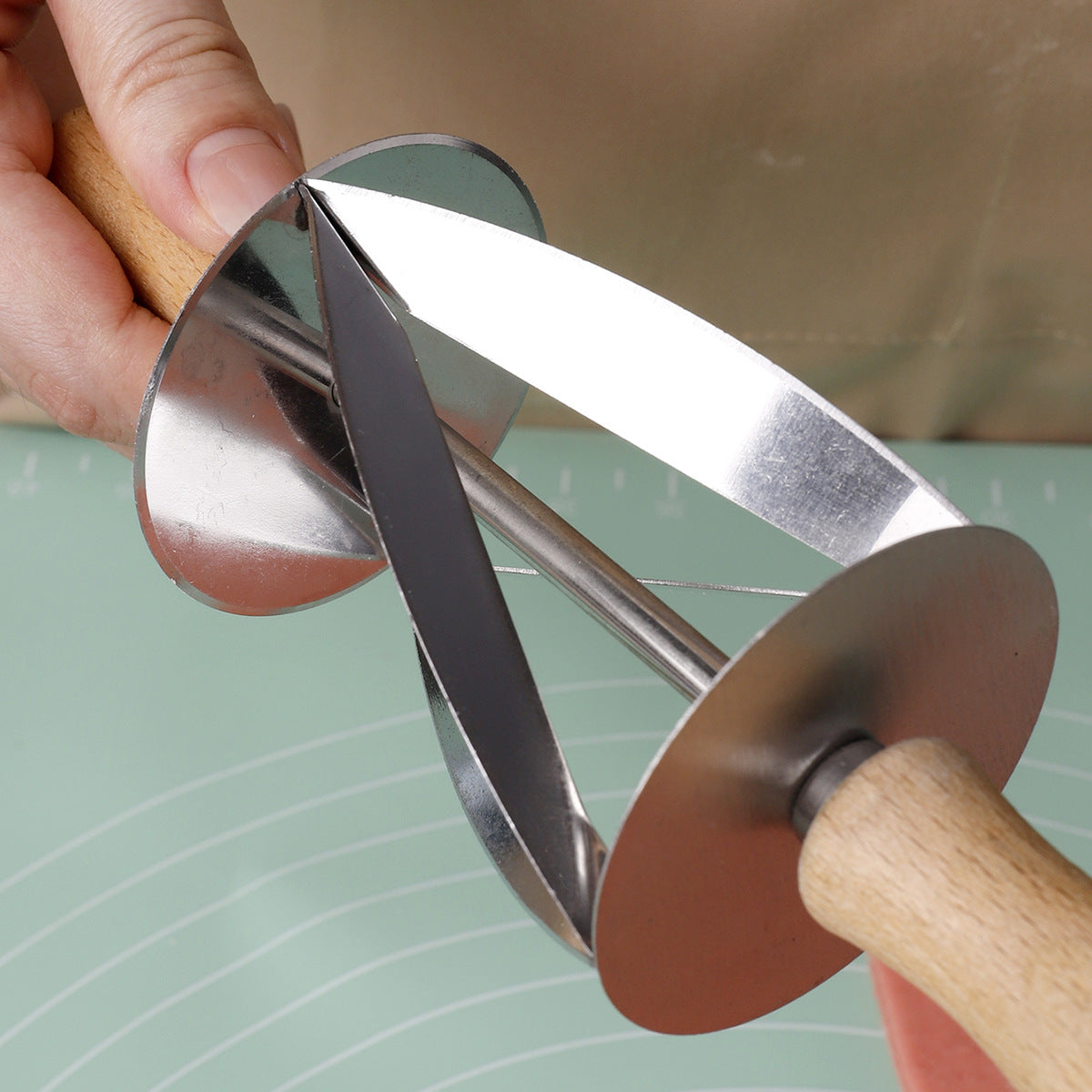 Stainless Steel Croissant Roller Cutter Baking Tool