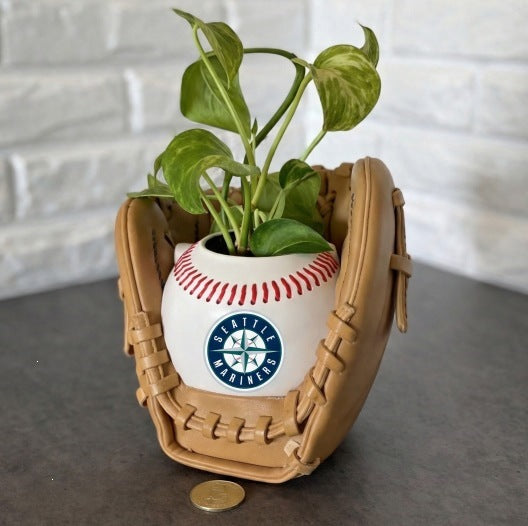 Spherical Planter Decoration for Outdoor Courtyard and Indoor Tabletop Sculpture