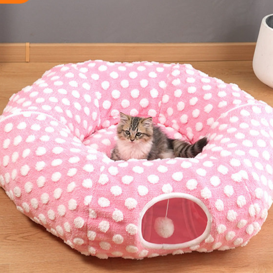 Christmas tunnel cat nest Christmas atmosphere