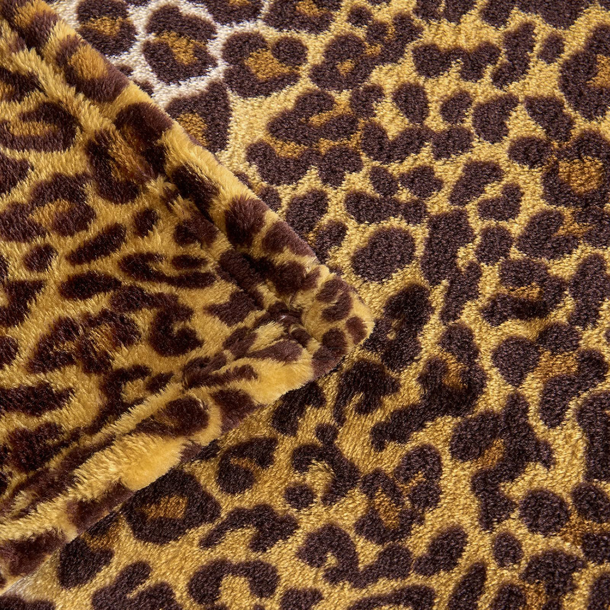 Custom Digital Print Classic Leopard Pattern Flannel Blanket