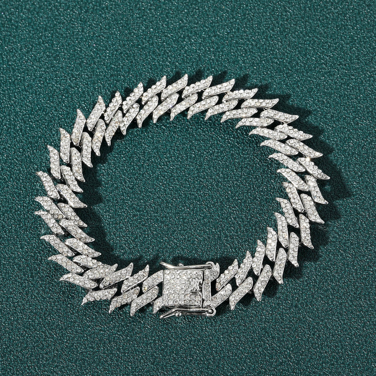 Double-row drill spiked thorns Cuban chain