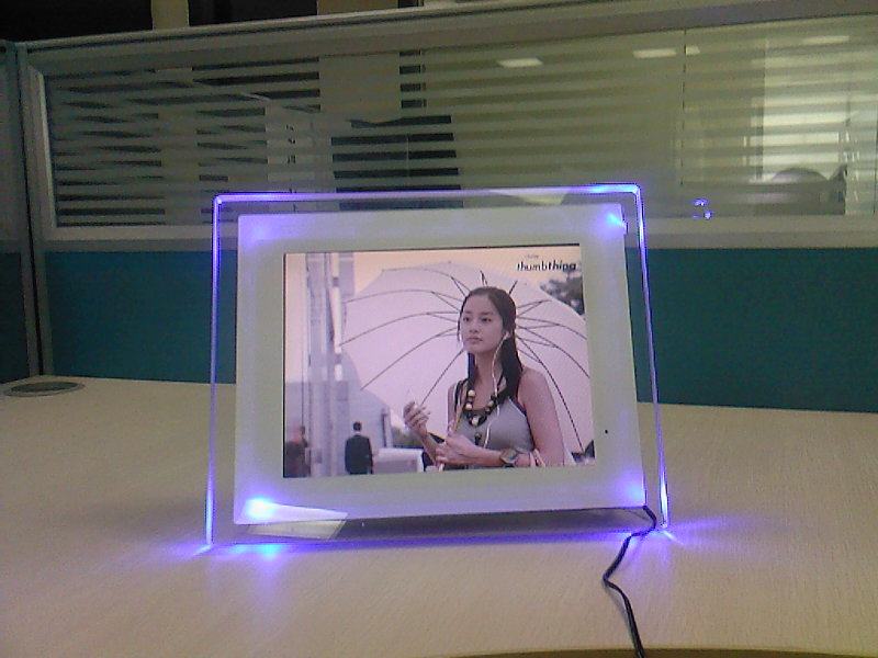 HD LED Digital Photo Frame Multimedia Player