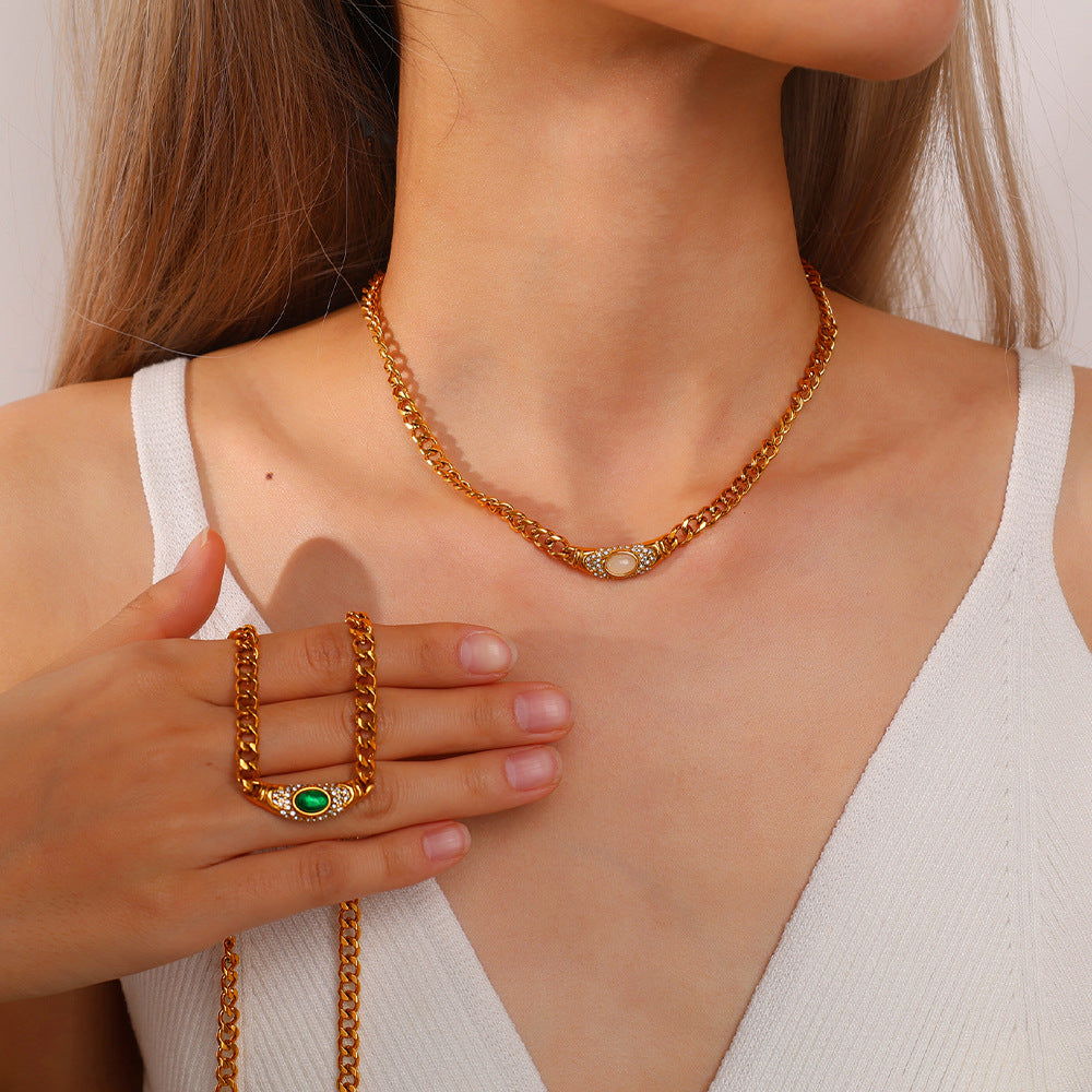 Shiny gold chain with colorful cat-eye stone choker