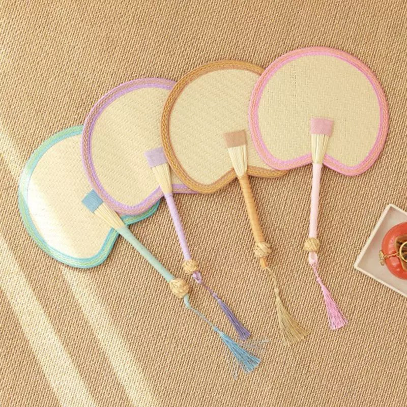 Handcrafted Mini Round Bulrush Leaf Fan
