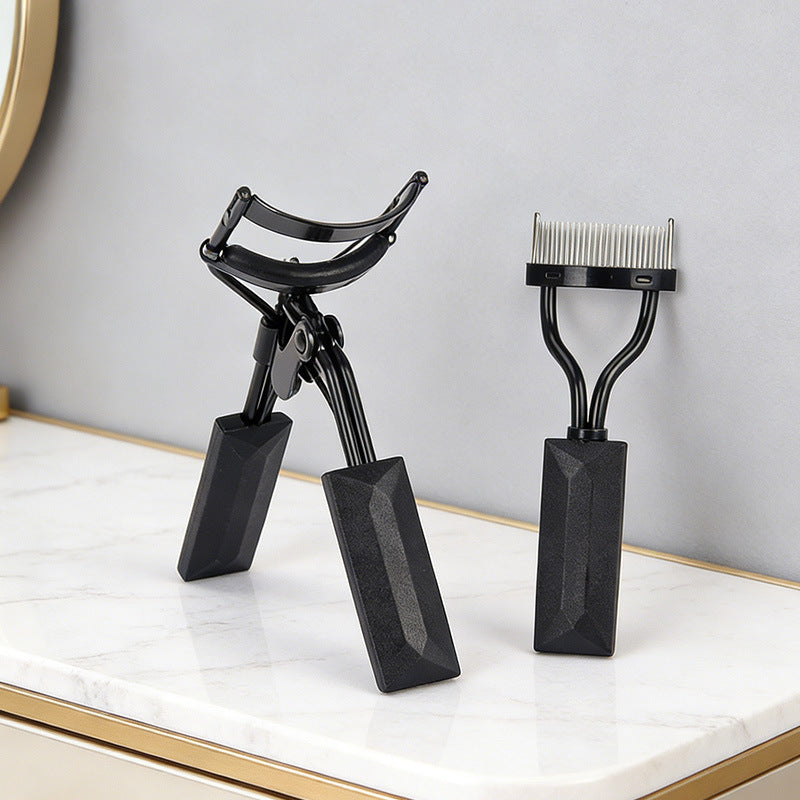 Wavy lashes curling tool for makeup application
