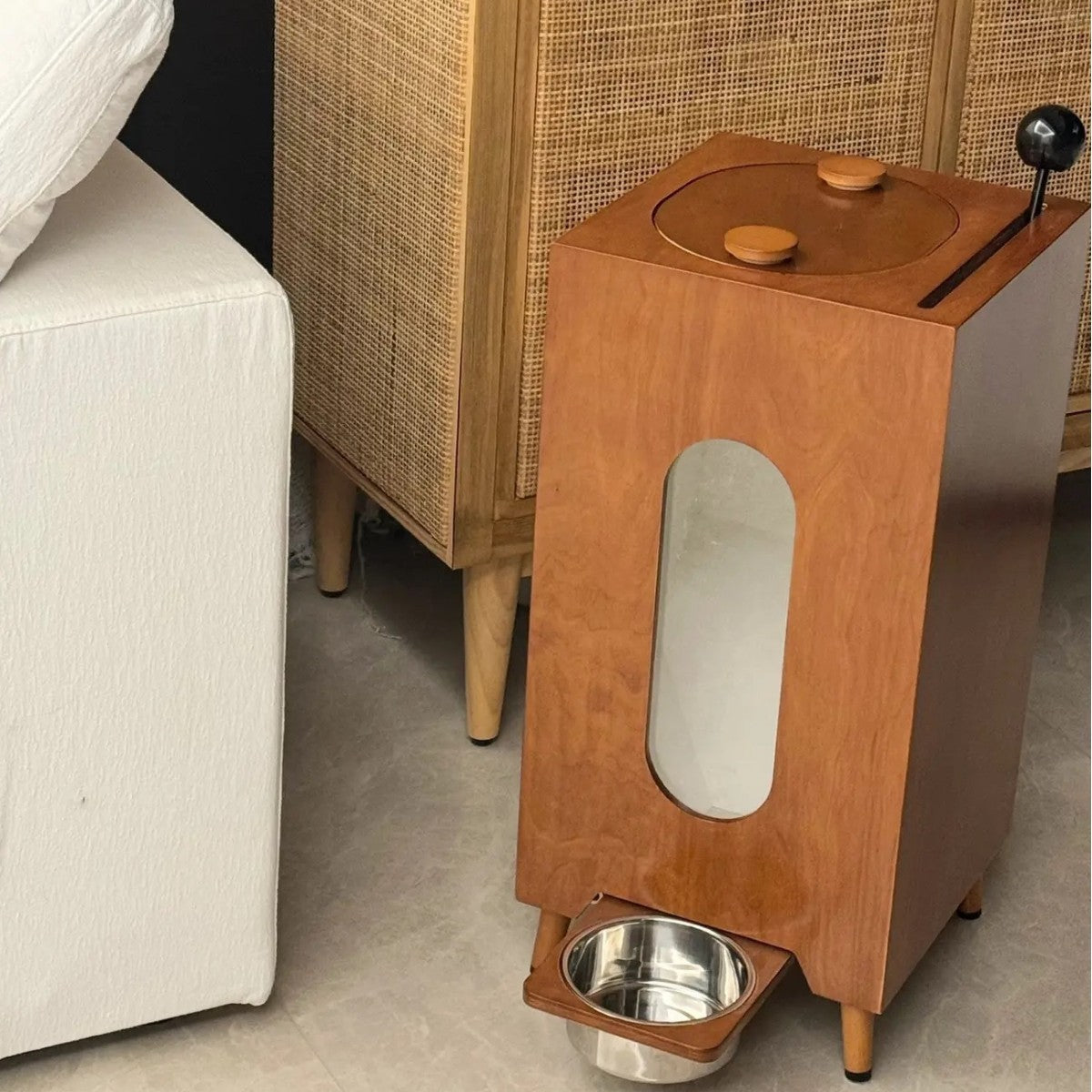 Retro-style pet feeder