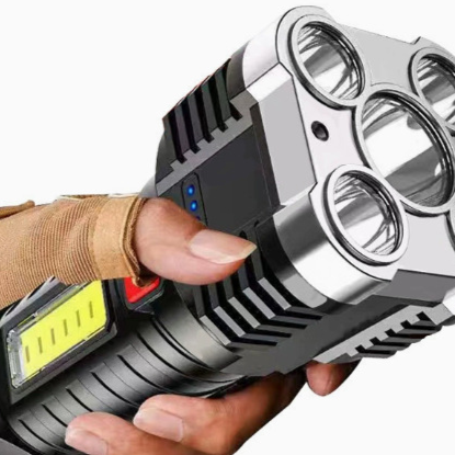 Portable high-intensity flashlight for outdoor use