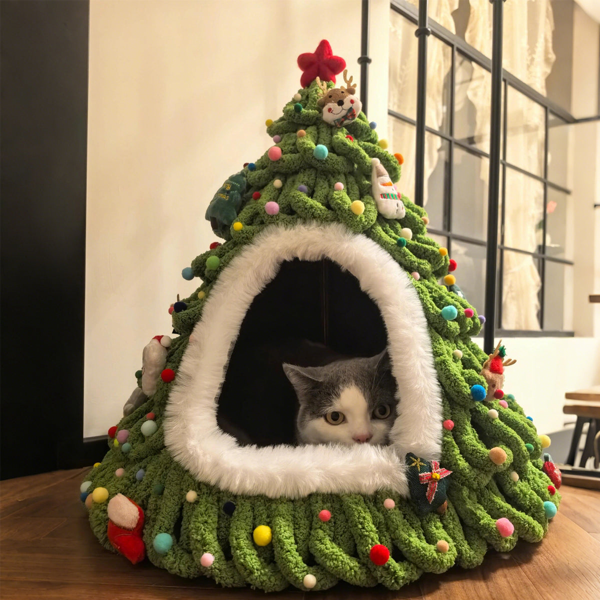 Hand-Woven Christmas Tree Pet Nest