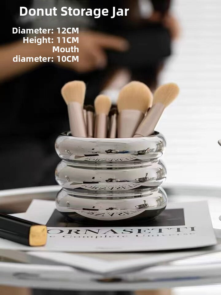 Eyeshadow Brush and Eyebrow Pencil Applicator