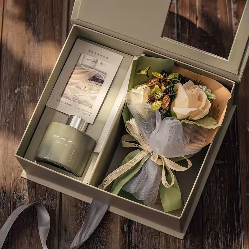 Practical, Sophisticated Flower Bouquet Scented Reed Diffuser Gift